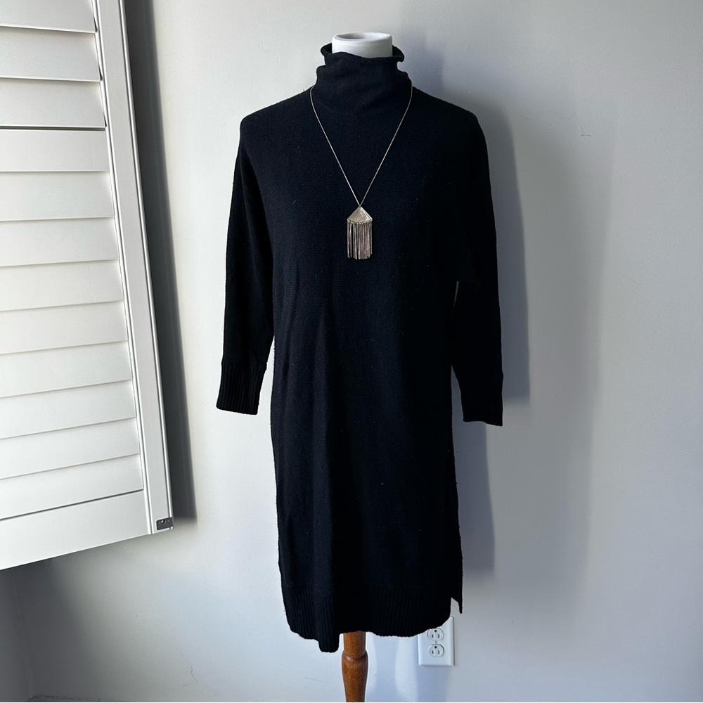 GAP Black Extra Fine Merona Wool and Nylon Sweater Dress Size Small